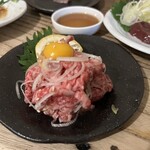 関内もつ肉店 - 炙りビーフ