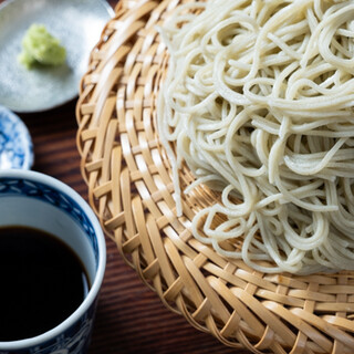 "Flavorful Soba Made with Homemade Buckwheat Flour: The Perfect Late-Night Snack After Drinking"
