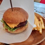 バーガーズ カフェ　トモトモ - 料理写真:
