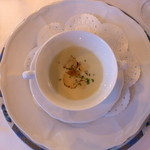 サバティーニ・ディ・フィレンツェ - 【H26.6.28】サマートリュフとコンソメゼリーを浮かべた冷たいポテトのスープ“ヴィシソワーズ”。