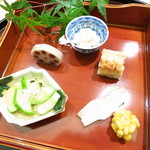 日本料理 太月 - 八寸　鮎のうるか　白瓜の雷干し　キスの風干し　新蓮根の小豆煮　鱧寿司　玉蜀黍