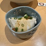 とんかつ むら井 - 冷奴はだし醤油で｡