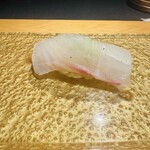 鮨shizuku 西天満 - タイ(絶品です)