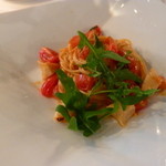 サバティーニ・ディ・フィレンツェ - 【H26.6.28】■帆立貝とフレッシュトマト、ドライトマトのフェデリーニ　野生種のルコラ添え。