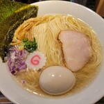 ヌードルズキッチン ガナーズ - 貝だし汐らーめん+味玉