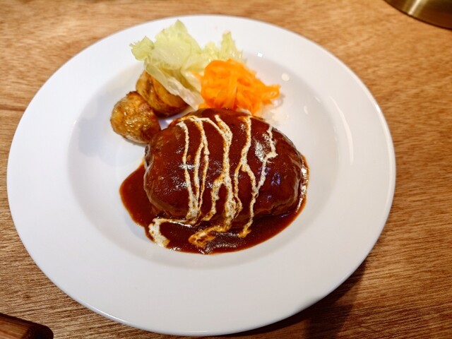 THE BIBULOUS SALOON photo 2