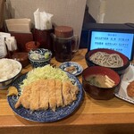 お食事処　萬揚げとん福天 - 特製白とんかつ定食150g&もり蕎麦&特別価格大海老フライ❗️