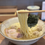 ジャパニーズ ラーメン 五感 - 