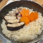 やきとり右響 - 鶏釜飯