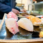 すし富 - フグはめちゃくちゃ歯ごたえがあって
      ワサビがきいてて最高でした♡