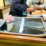 すし富 - こんな感じで始まります