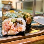 すし富 - いろいろ味わえるし
      今度、持ち帰りしてみたいな