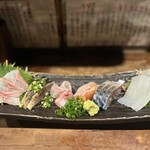 仙太 - お刺身盛り合わせ5種＋α
