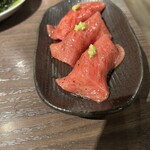 黒毛和牛焼肉 白か黒 - 