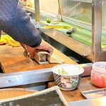 すし富 - 太巻きもしっかり
      四角く巻いてくれる