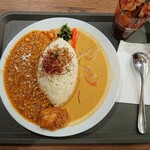 マンドリルカレー - ココナッツ×キーマカレー＋タンドリーチキン