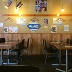 鉄板肉酒場 二代目亀田精肉店 - 内装はシンプル