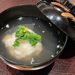 阿寓 - 【お椀】蕪蒸し。菜の花がお椀を彩ります。