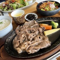 TRATTORIA KIKUYA - 絶品！レモンステーキ