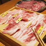 藏尾ポーク しゃぶしゃぶ直営店 - 