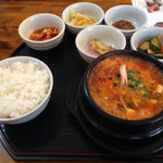 韓国料理 ゴチュウ - 14.07.01tue
            キムチチゲ定食（850円）