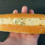 ハローズ　 - たまごサラダドッグ (税抜)108円 ※開封後 (2025.02.09)