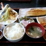めのじや - 焼き魚とてんぷら定食1,350円。とっても美味しい♪