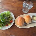 aqua - ランチセットのサラダとパン　2025.2