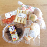 坂出ふれあい産直市 - 料理写真:じゃが芋、人参、キムチ、奈良漬、しょうが入り天ぷら、細天