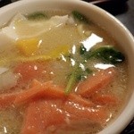 拉麺屋 一匹の鯨 - マンゴー豚骨ラーメンのスープでリゾット風に