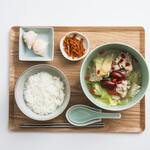 台湾薬膳 而且 - 料理写真:台湾薬膳スープセット（スープ＋主食＋副菜1品）