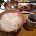 赤だしも素敵な器で♪