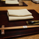 虎白 - テーブル・セッティング