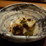 虎白 - 冷し物 鮑 白芋茎
