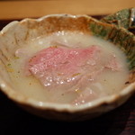 虎白 - 煮物 和牛 玉葱 蕗 スナップエンドウ