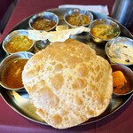 エー・ラージ - 