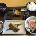 Dashi to Shinju Gohan Sakuya Honten