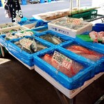 魚幸水産 - 迷う…