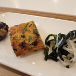 トーコーキッチン - キッシュ 副菜二品