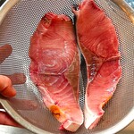 魚幸水産 - 食べ害がある♪3切れで700円。