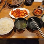 炭火ホルモン焼肉 ひゃくてん 溝の口 - ミックスホルモンランチ(1000円)