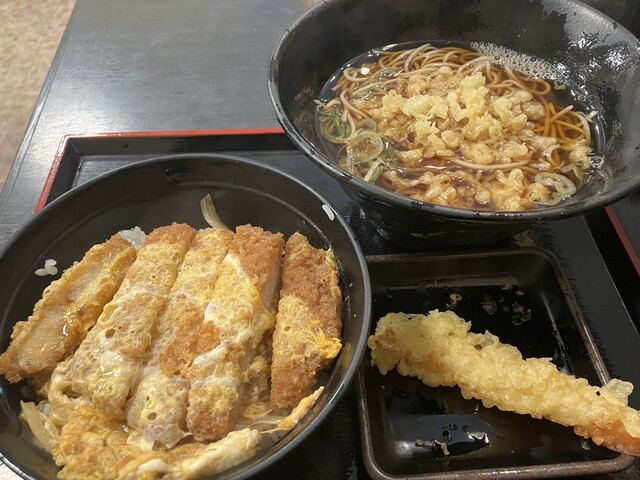 半蔵門太郎　 閉店】ゆで太郎 一番町店 （ゆでたろう） - 半蔵門/立ち食いそば