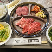 川崎名物 炭火焼肉 食道園 - 