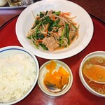 はこだて屋台ラーメン松島店 - 肉ニラ定食