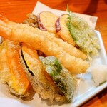 居食屋 侍々 - 天婦羅盛り合わせ