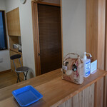 中村製麺所 - "接待臺（うけつけまどぐち）"