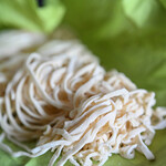 "平打切麪（ひらうちきりむぎ）"、全麥（ふすまいりむぎこ）