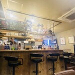 cafe＆bar FUMO - 階段を降りるとそこにはバーがある