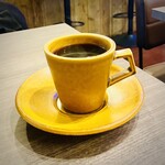 cafe＆bar FUMO - ランチセットのコーヒー。レトロっぽいカップ&ソーサー