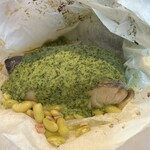 シェ・アンドレ・ドゥ・サクレクール - 白身魚のパピヨット